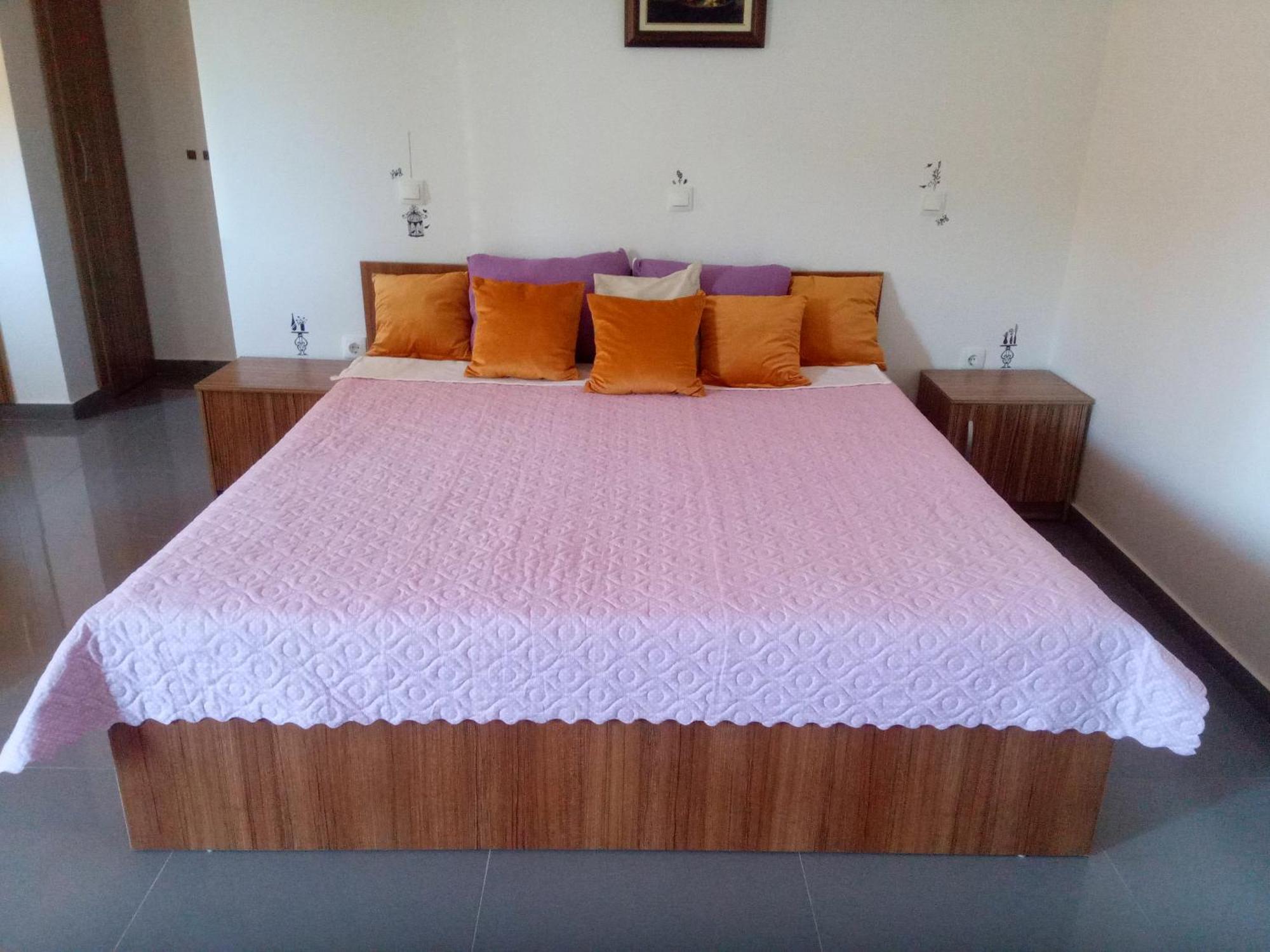 Yard House Trpejca Hotel Ohrid Room photo