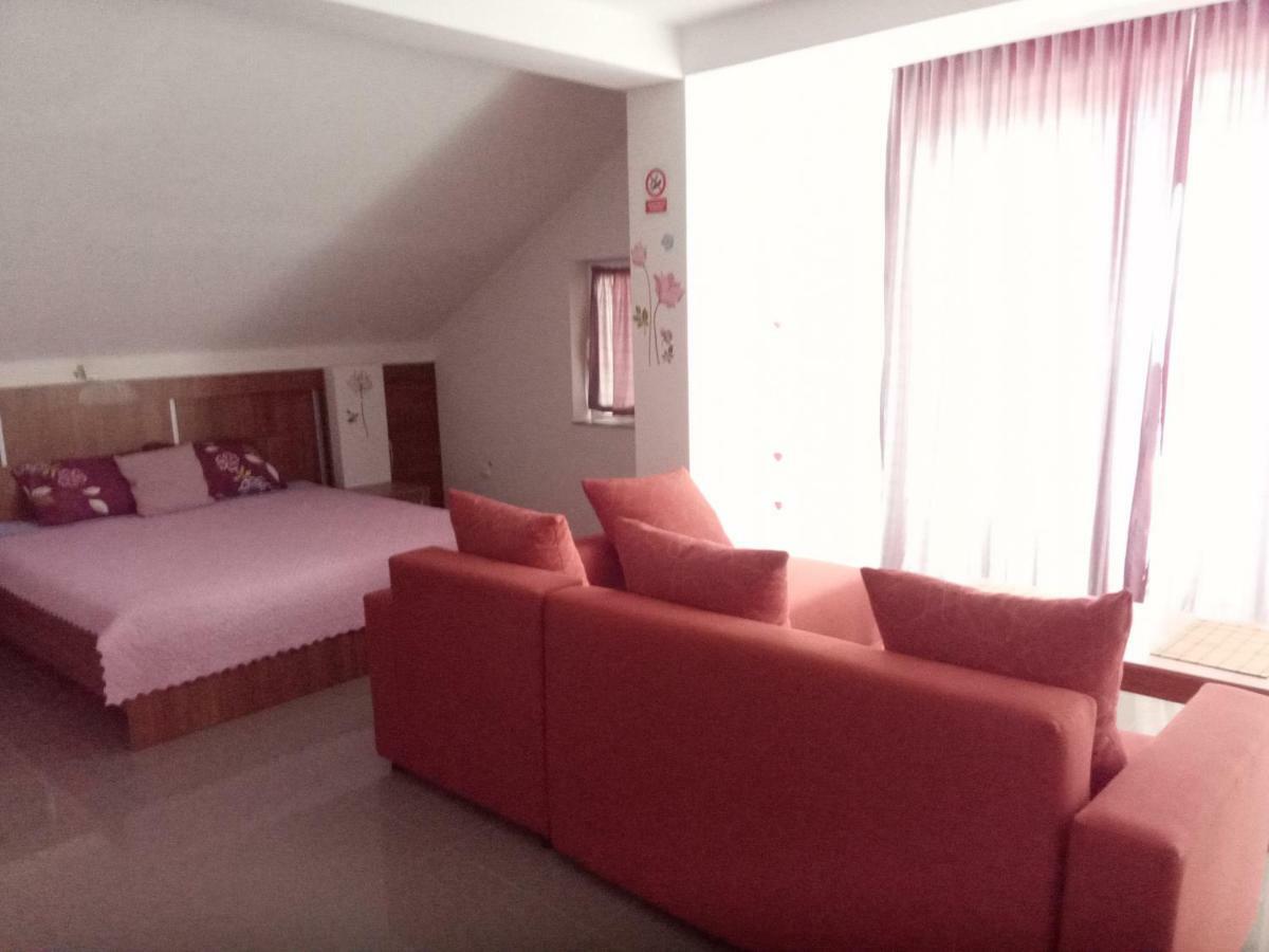 Yard House Trpejca Hotel Ohrid Exterior photo
